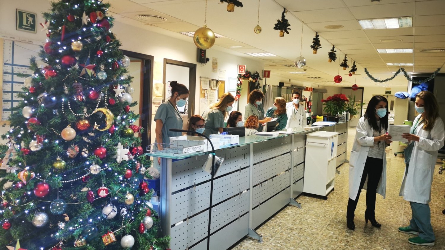 El Hospital Costa del Sol oferta a pacientes actividades especiales adaptadas a la pandemia para Navidad