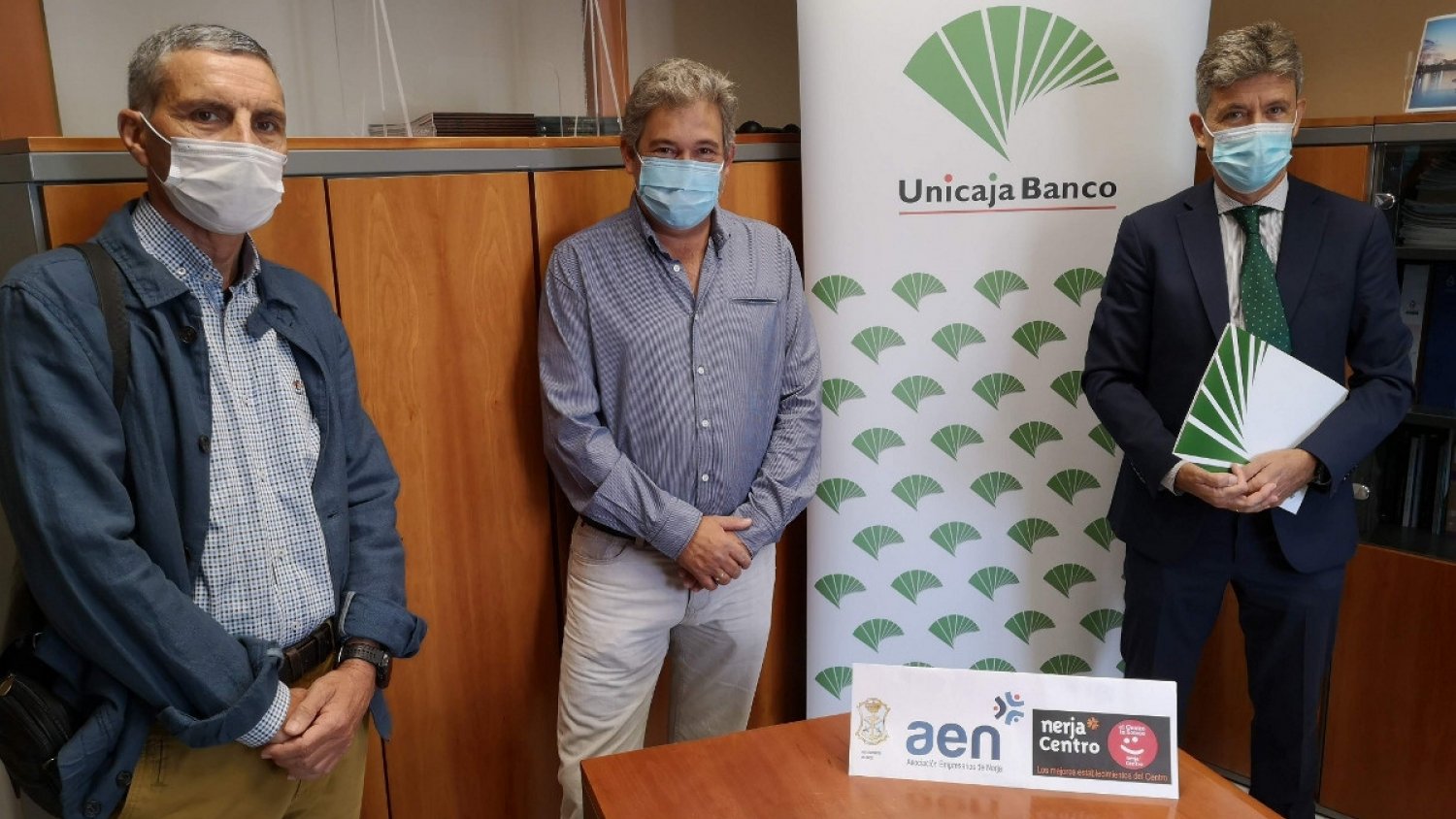 Unicaja Banco firma convenios de colaboración con asociaciones de empresarios de seis municipios de Málaga