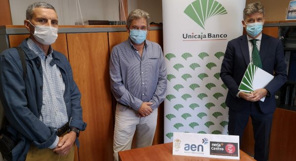 Unicaja Banco firma convenios de colaboración con asociaciones de empresarios de seis municipios de Málaga