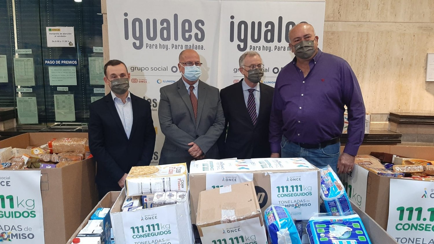 La ONCE entrega en un mes 2.852 kilos de alimentos contra la pandemia al banco de alimentos de Málaga