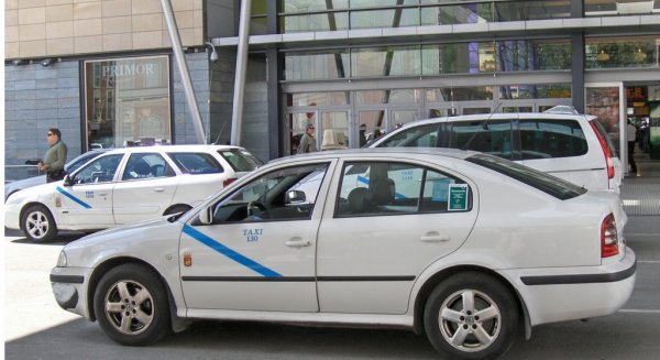 El Ayuntamiento de Málaga abre una convocatoria de subvenciones de apoyo al sector de taxi