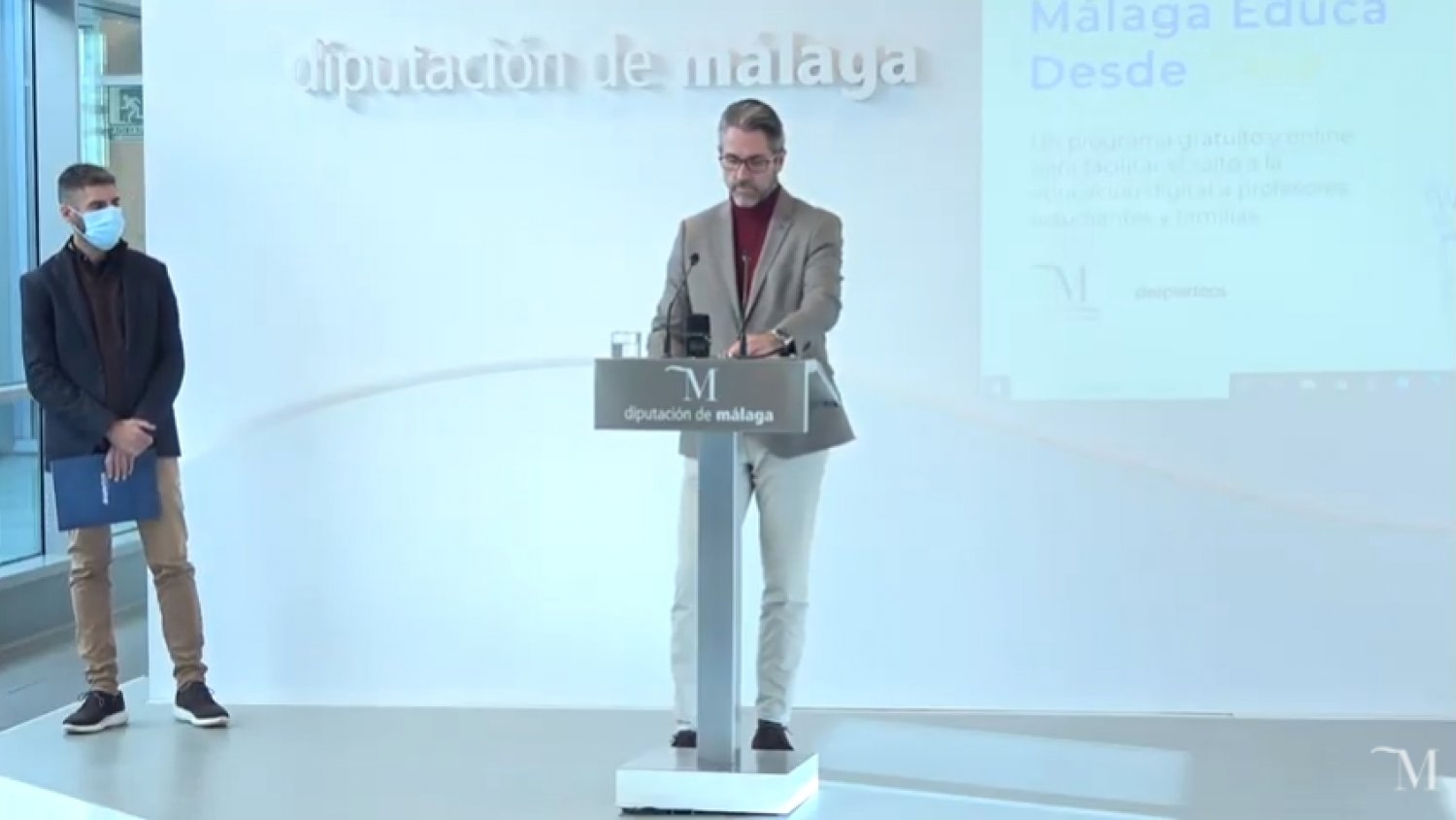 Diputación presenta el programa 'Málaga Educa Desde Casa' para facilitar la docencia online a los malagueños