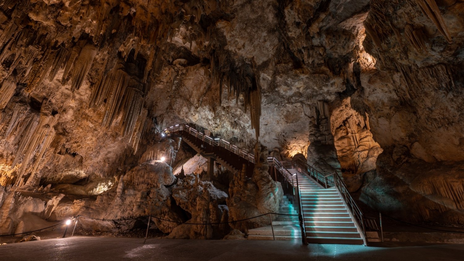 La Cueva de Nerja finaliza el 2022 con más de 436.000 visitantes