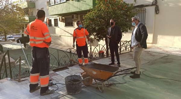 El Ayuntamiento de Torremolinos realiza mejoras en el barrio de La Marcha Verde
