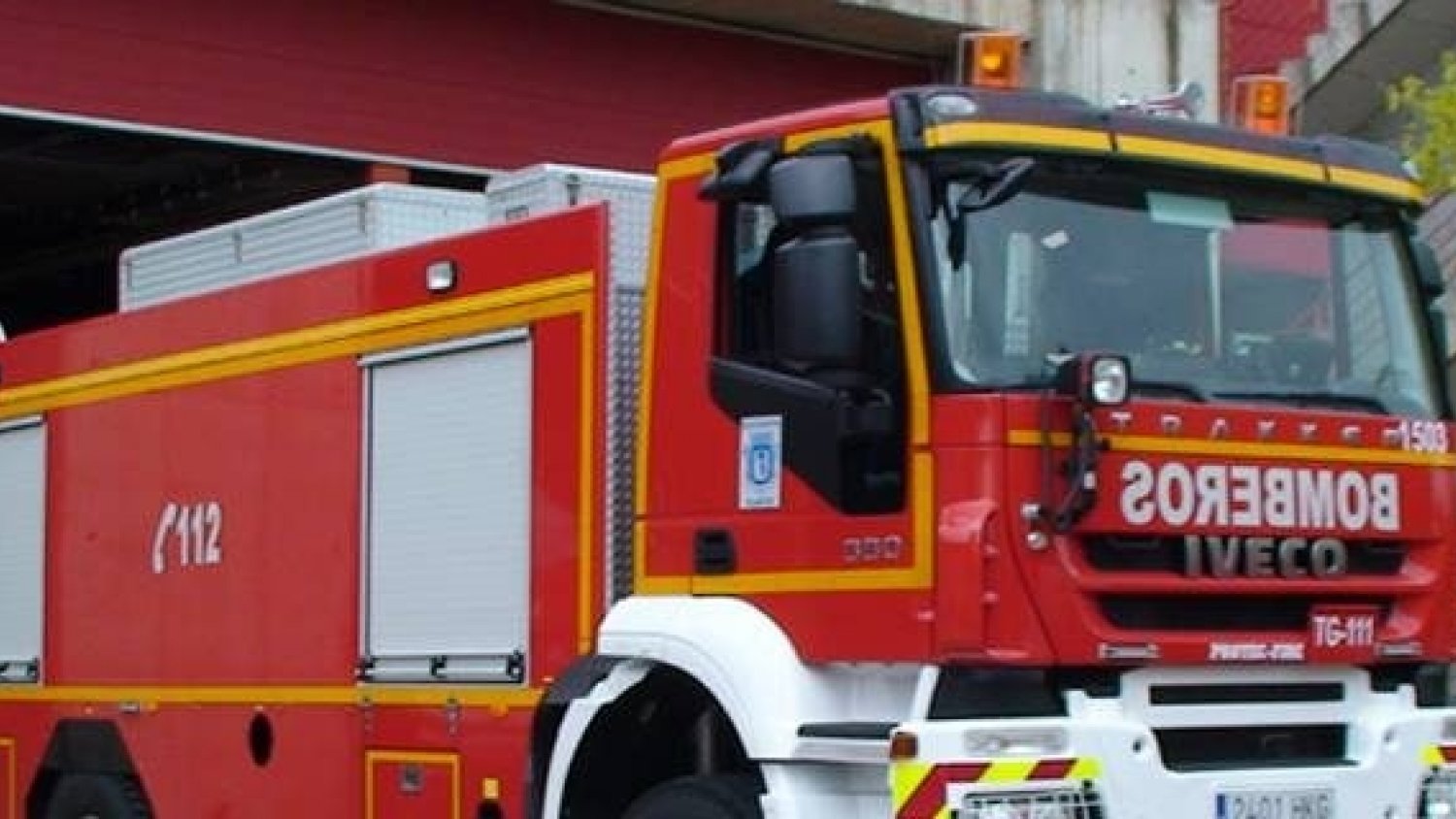Urbanismo inspecciona el bloque incendiado en Fuengirola para valorar si es habitable