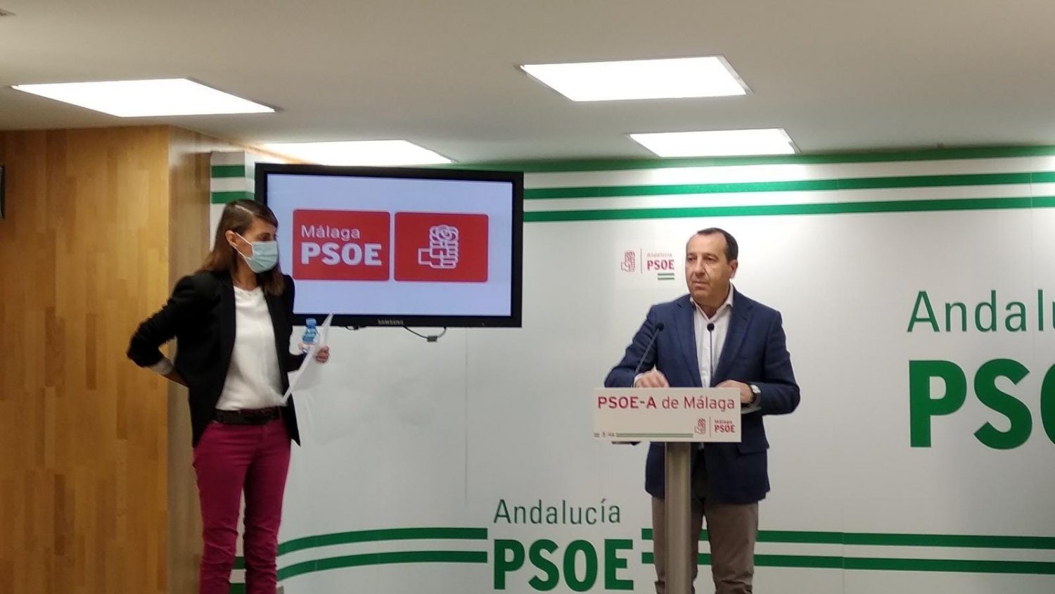 PSOE Málaga realiza actividades relacionadas con el Día Internacional contra la Violencia de Género