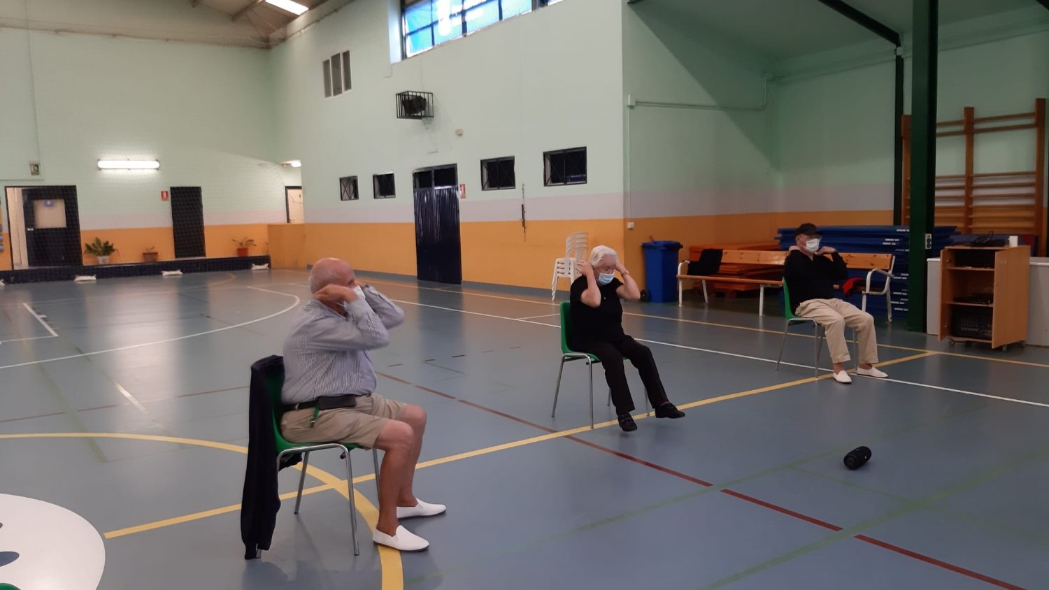 El Ayuntamiento inicia los programas de salud y deporte para personas mayores en el polideportivo José Paterna