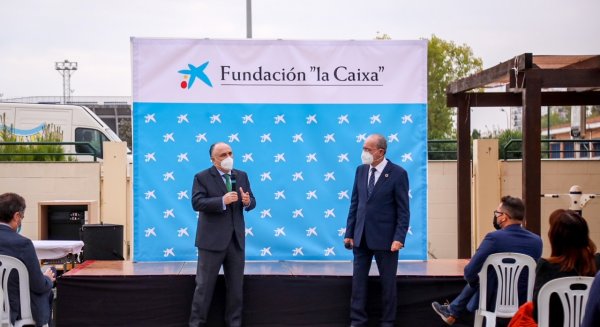 La entidad financiera CaixaBank dona 82.200 euros a los comedores sociales de Málaga