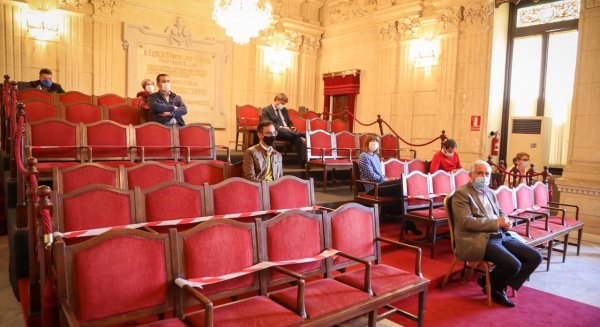 Málaga destina cinco millones al plan municipal de ayudas directas a pymes y autónomos afectados por COVID