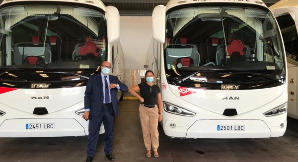 Autobuses Paco Pepe renueva con “Balonmano Trops Ciudad de Málaga” como transportista oficial