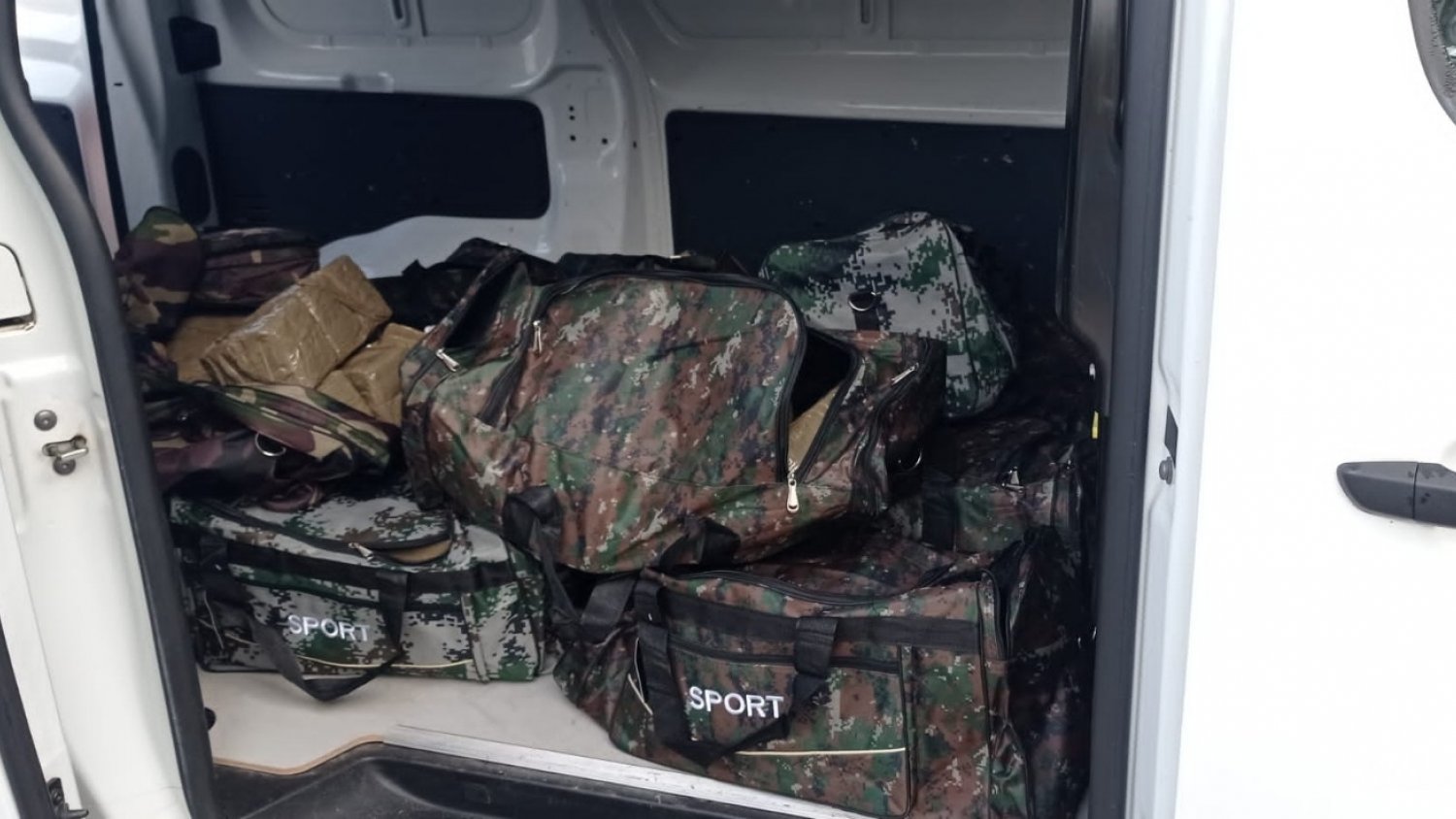 La Policía Local de Torremolinos incauta 302 kilos de hachís y detiene a cuatro hombres