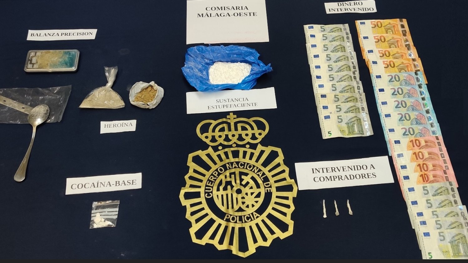Detenidas tres personas por tener un punto de venta de cocaína y heroína en una vivienda del Centro de Málaga