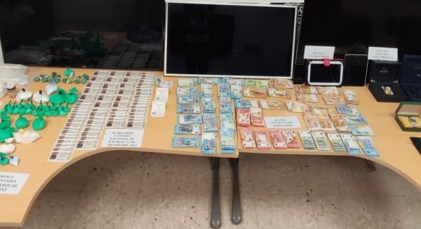 La Policía Nacional desarticula un punto de venta de cocaína activo y detiene al presunto distribuidor