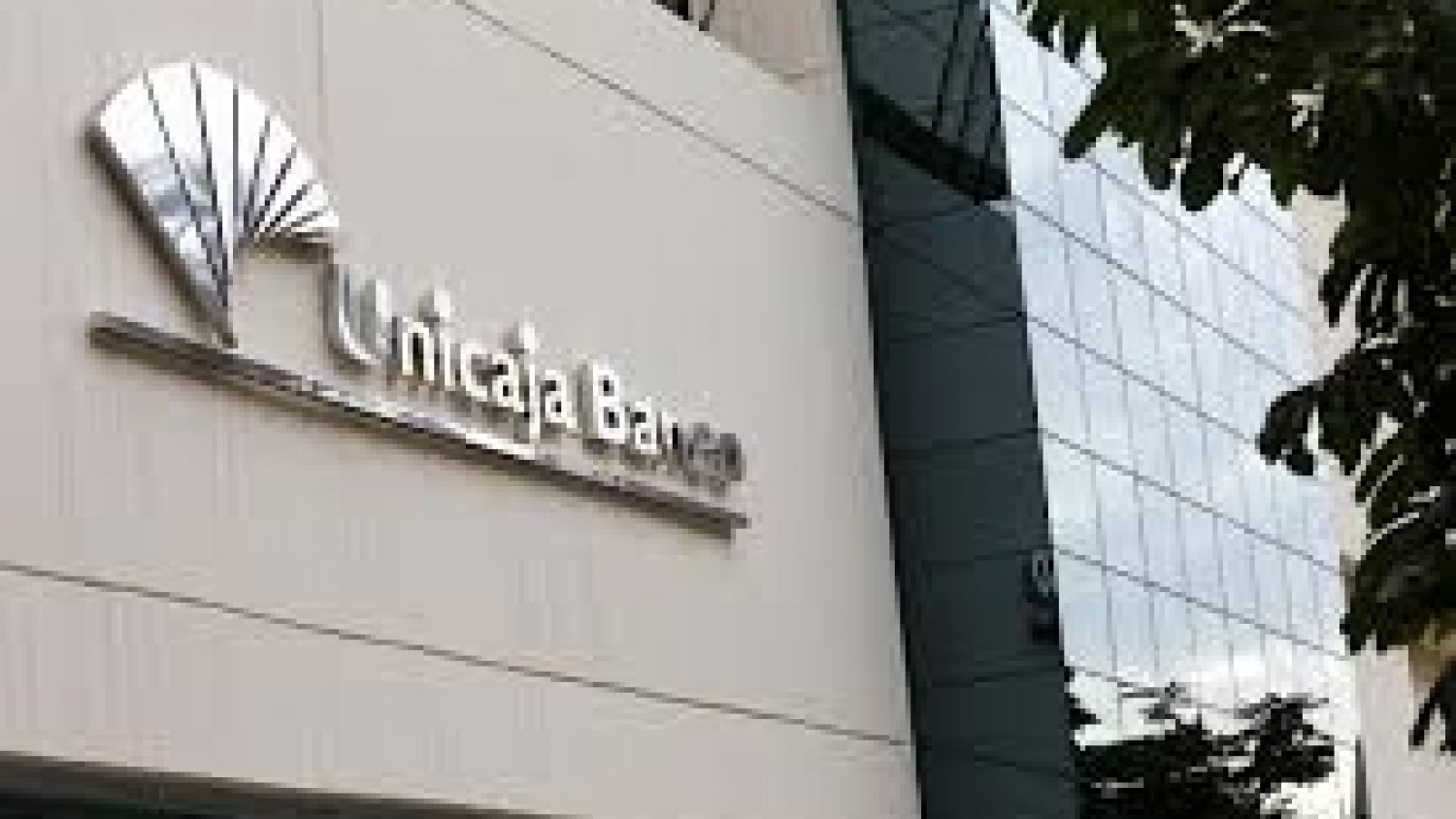 Unicaja Banco refleja en su último informe que el PIB en Andalucía puede descender entre un 10,7 y un 12,5%
