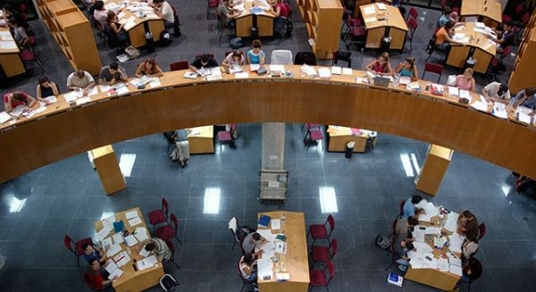 UMA.- Cinco bibliotecas de la universidad amplían sus horarios para la preparación de exámenes