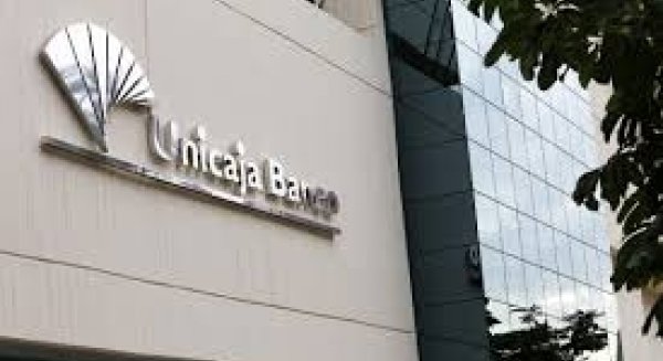 Unicaja gana 77 millones de euros en los nueve meses tras provisionar 166 millones por COVID