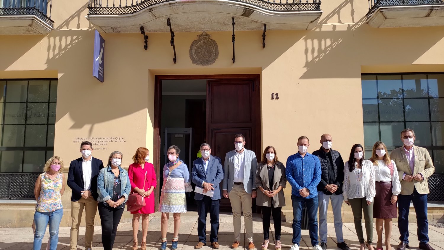 Vélez-Málaga conmemora el Día Internacional Contra el Cáncer de Mama para concienciar a la ciudadanía