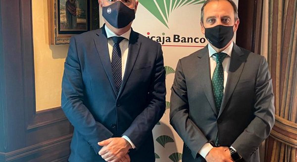 Unicaja Banco renueva acuerdo con el Colegio de Economistas de Málaga