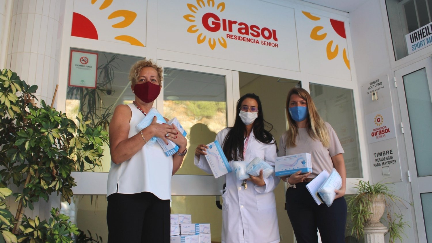 El Ayuntamiento de Fuengirola dona material sanitario a la residencia de mayores Girasol