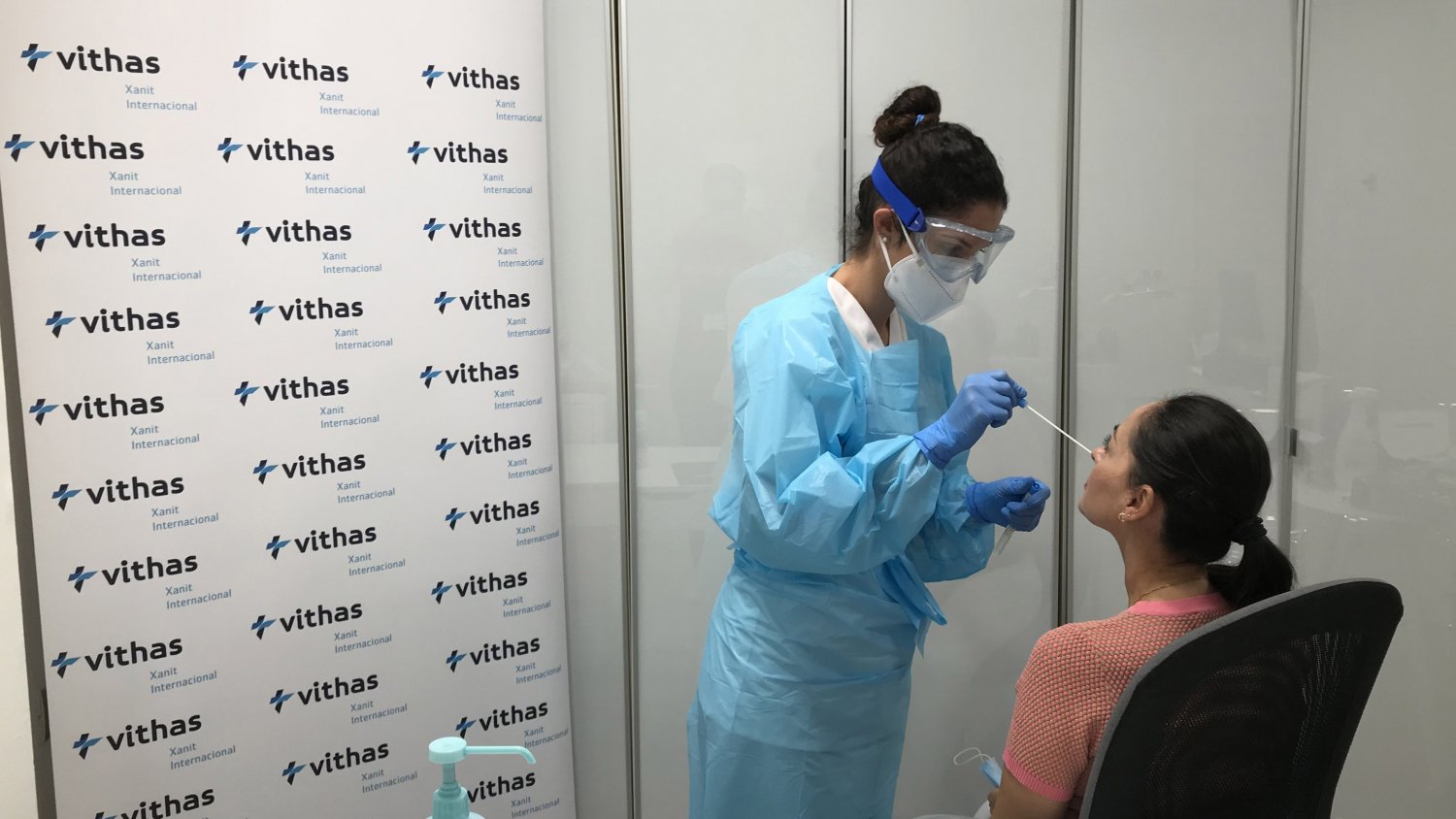 El Hospital Xanit y Vithas Málaga incorporan un nuevo test de antígenos que en 15 minutos detecta el COVID