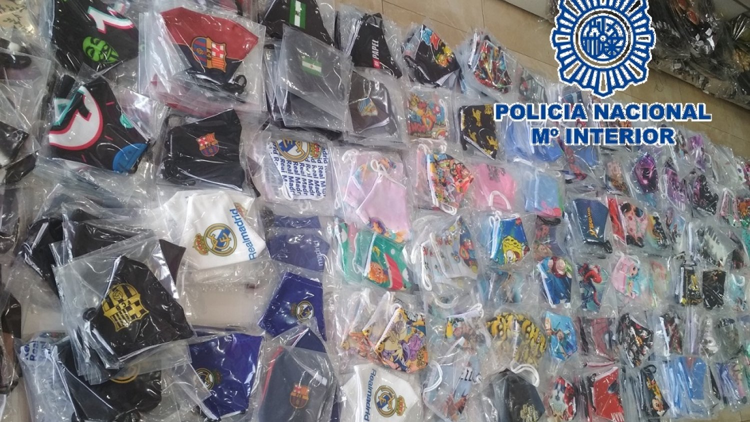 Policía Nacional interviene 11.261 mascarillas falsificadas en un comercio del polígono Guadalhorce