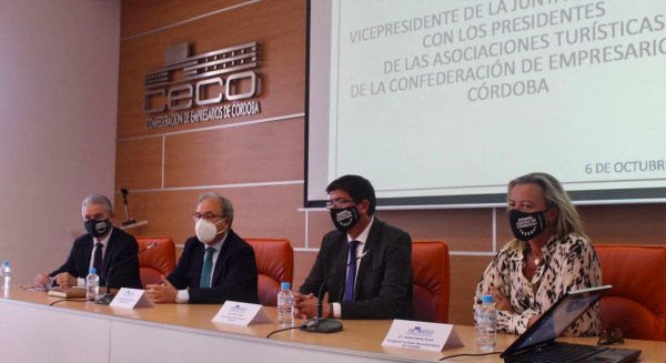 La Junta anuncia que el bono turístico bonifica con 50% a las personas con una discapacidad superior al 33%