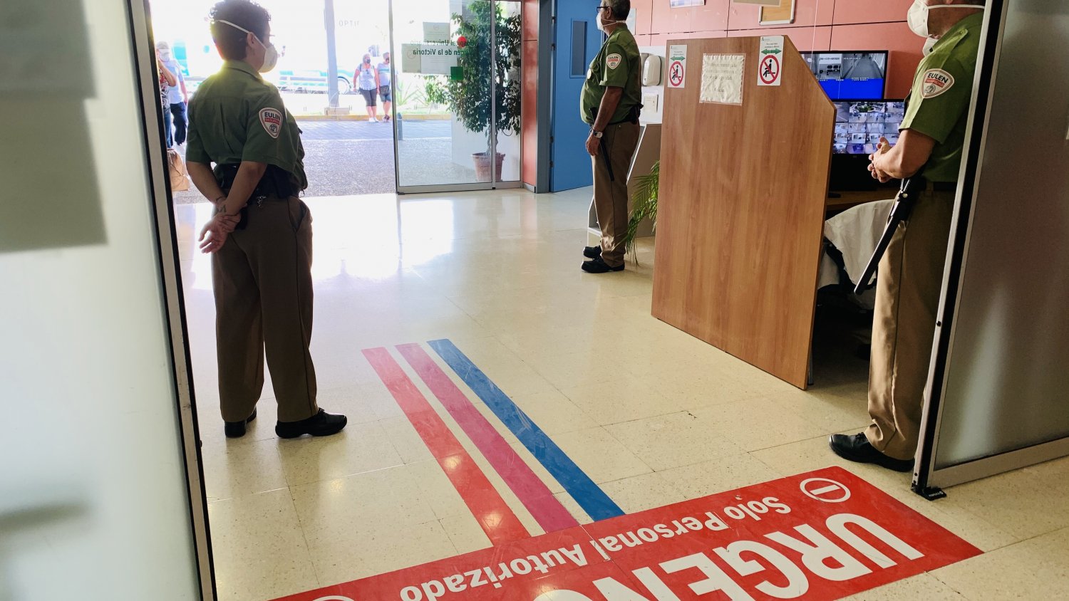 El Hospital Virgen de la Victoria refuerza el control de acceso en todos sus centros