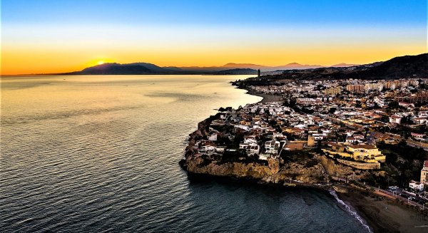 Rincón de la Victoria se adhiere a la Red de Destinos Turísticos Inteligentes