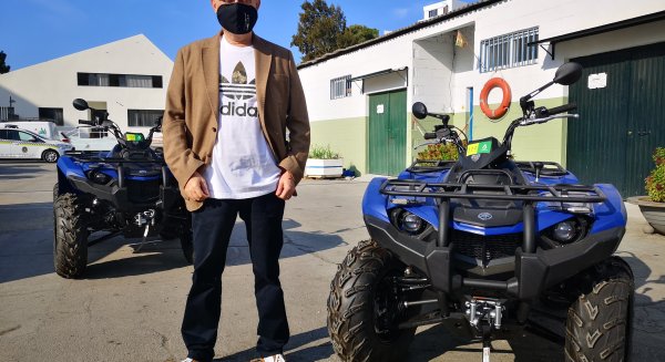 Playas incorpora dos vehículos quads para labores de trabajo en todo el litoral de Vélez-Málaga