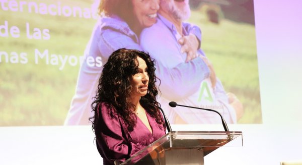Andalucía presenta su I Plan Estratégico para Mayores con una inversión prevista de 145 millones de euros