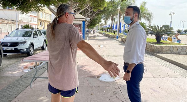 PSOE exige el arreglo inmediato del paseo marítimo de El Palo ante la dejadez del equipo de gobierno