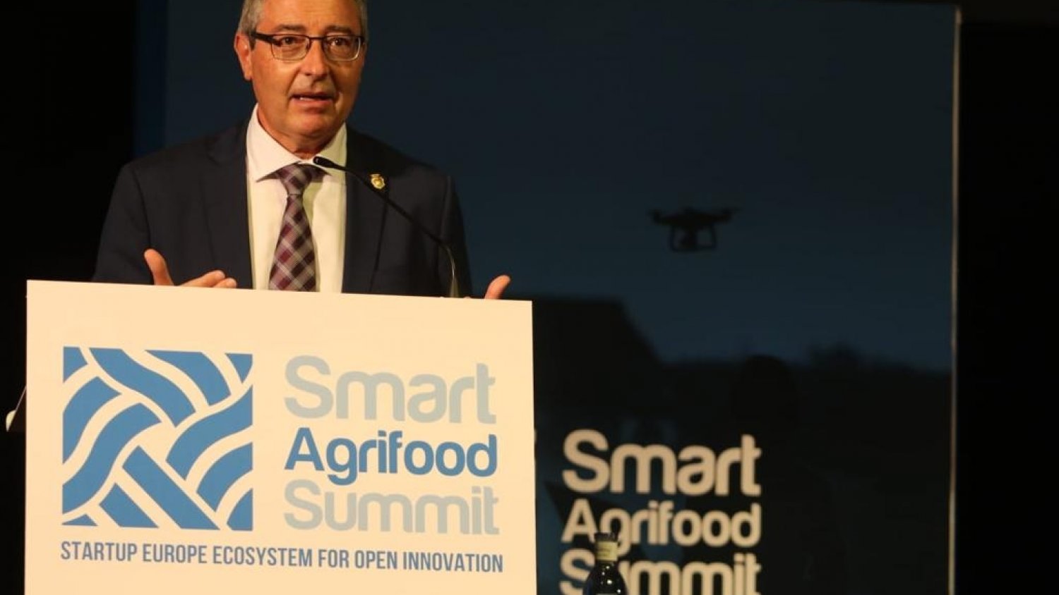 Salado destaca la relevancia del sector agroalimentario para hacer frente al reto de la despoblación