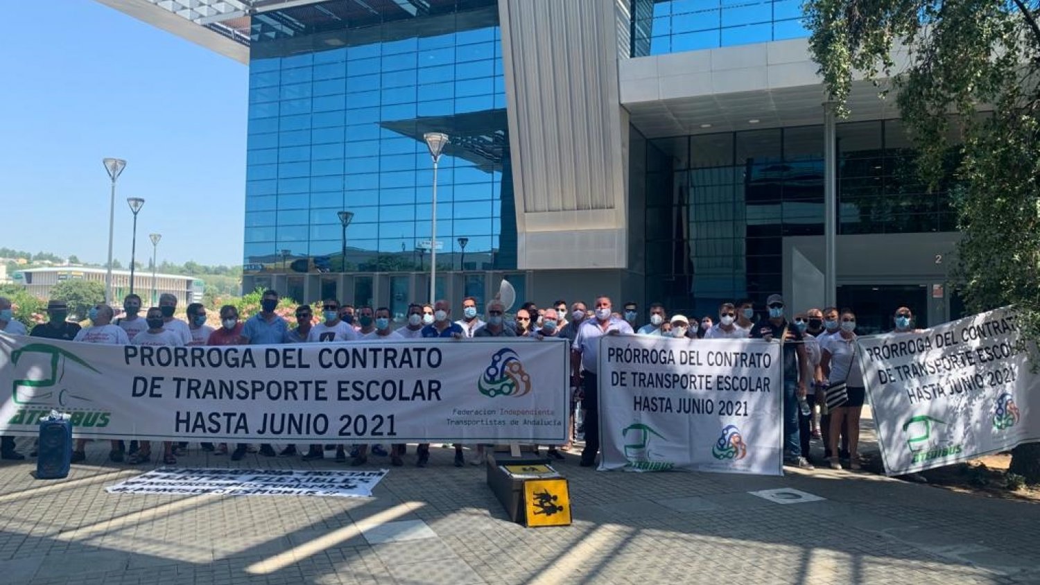 El concurso público de rutas de transporte escolar es impugnado por la APETAM en Málaga