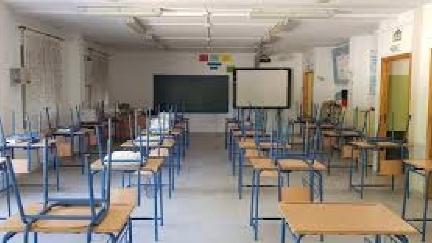 Un positivo por Covid obliga a confinar una clase de segundo de primaria del colegio Zambrana de Alhaurín de la Torre