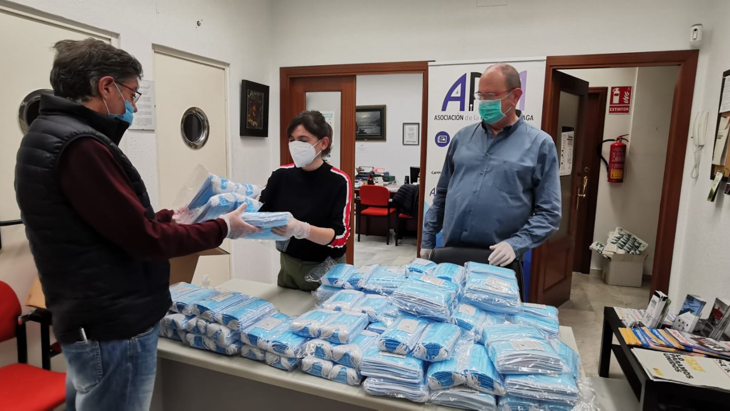 Málaga recibe 532.000 mascarillas del Gobierno para distribuir a través de la FAMP y de entidades sociales