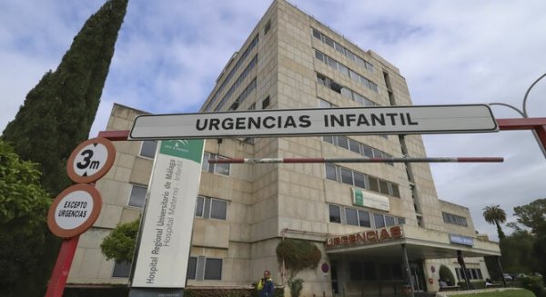Ingresada una niña en el Materno Infantil  tras ser mordida por un perro