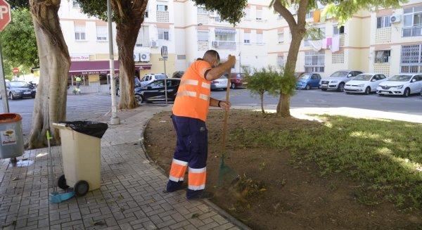 El Ayuntamiento informa que  continúa con las mejoras en la barriada Parque Torremolinos