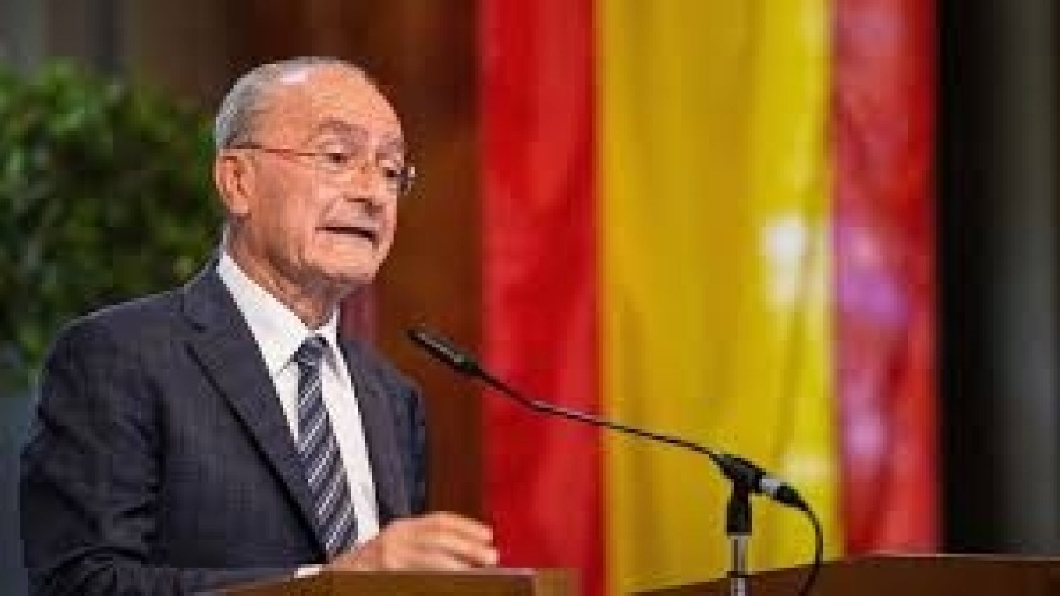 De la Torre participa esta tarde en una mesa redonda sobre el papel de los ayuntamientos en la economía digital