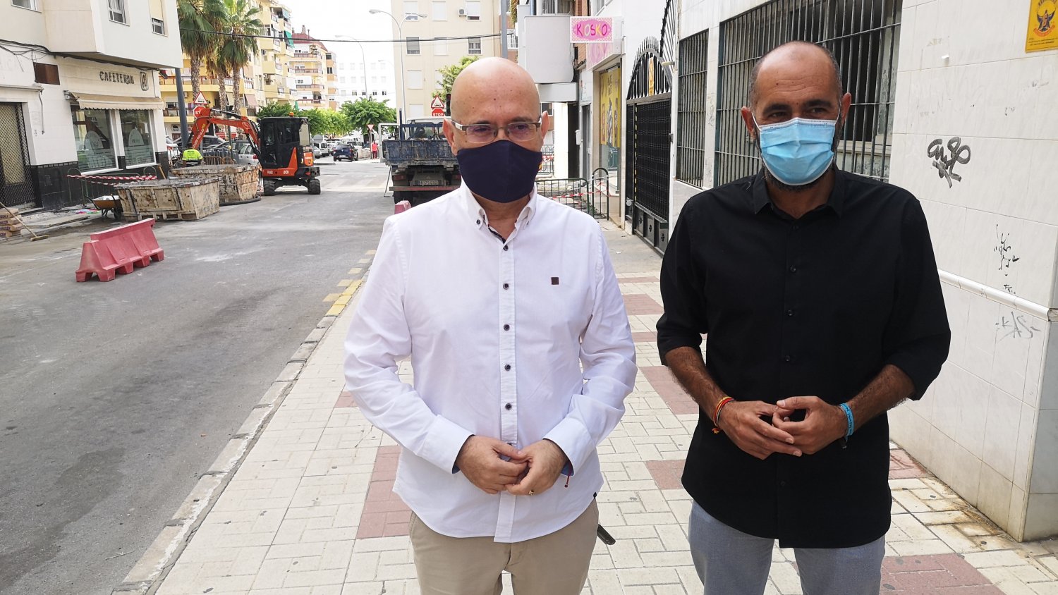Vélez-Málaga renueva el abastecimiento de agua potable en la calle Hermanos Pinzón y Juan Sebastián Elcano