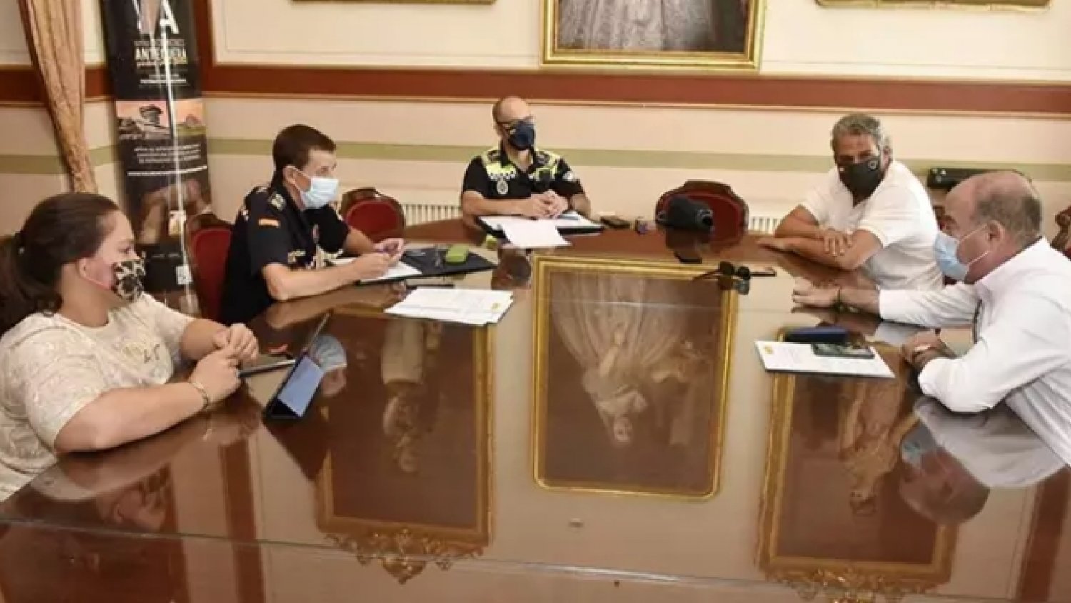 Antequera dota a los centros educativos con 50.000 mascarillas y 3.000 litros de gel hidroalcohólico