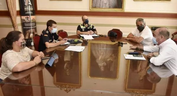 Antequera dota a los centros educativos con 50.000 mascarillas y 3.000 litros de gel hidroalcohólico