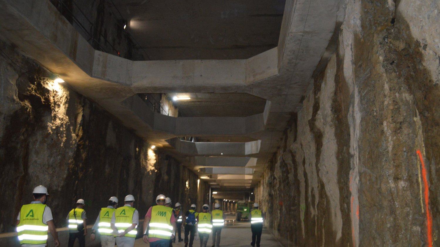 Firmas interesadas en la licitación del montaje de las vías visitan el túnel del Metro de Málaga