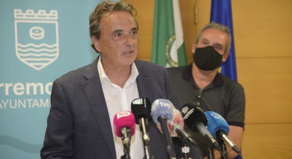 Torremolinos entrega la Medalla de Honor de la ciudad a los trabajadores y profesionales de la Sanidad