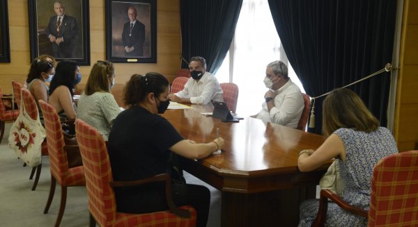 El alcalde de Torremolinos reclama a la Junta medidas urgentes para el inicio del curso escolar