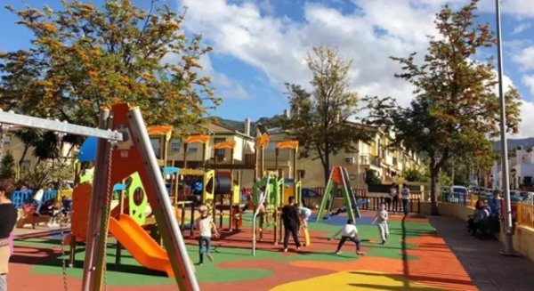 Alhaurín de la Torre limita el horario de uso de los parques infantiles y cierra los centros sociales
