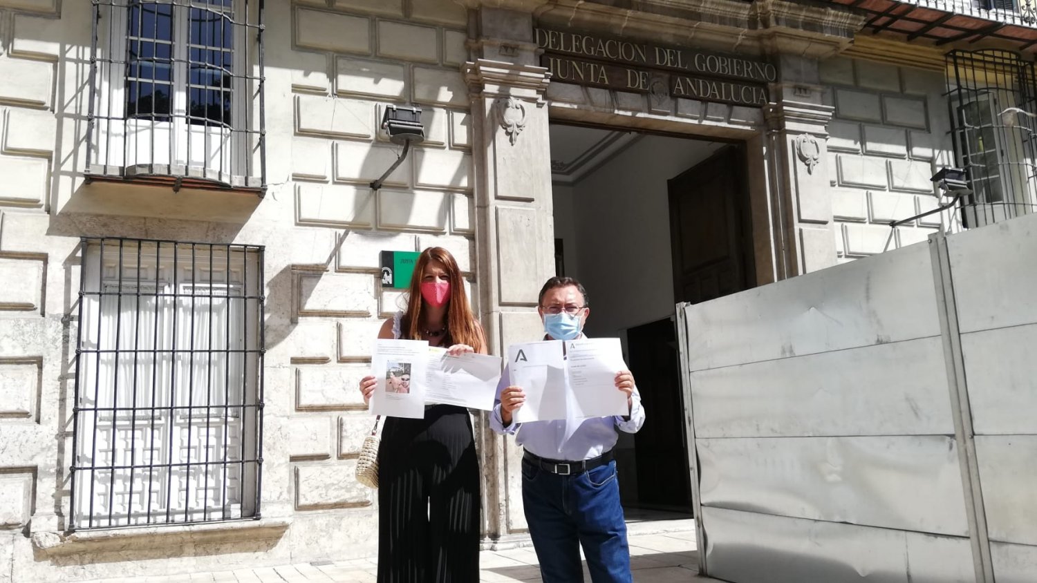PSOE pide a la Junta y a Marbella sancionar a Bendodo y Conde por no usar mascarilla en la vía pública