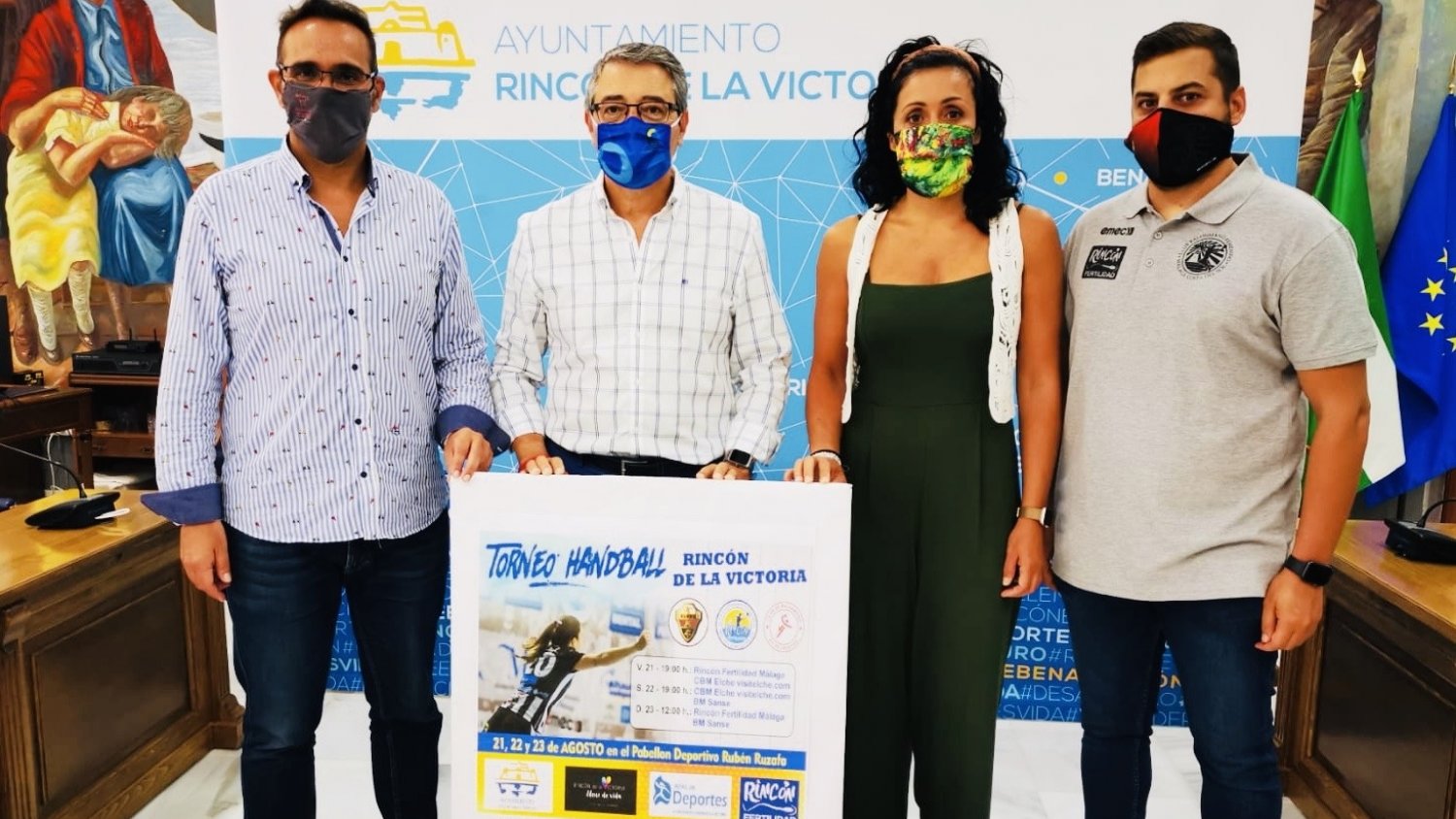 Rincón de la Victoria acoge un torneo de balonmano femenino preparatorio para la copa de la Reina