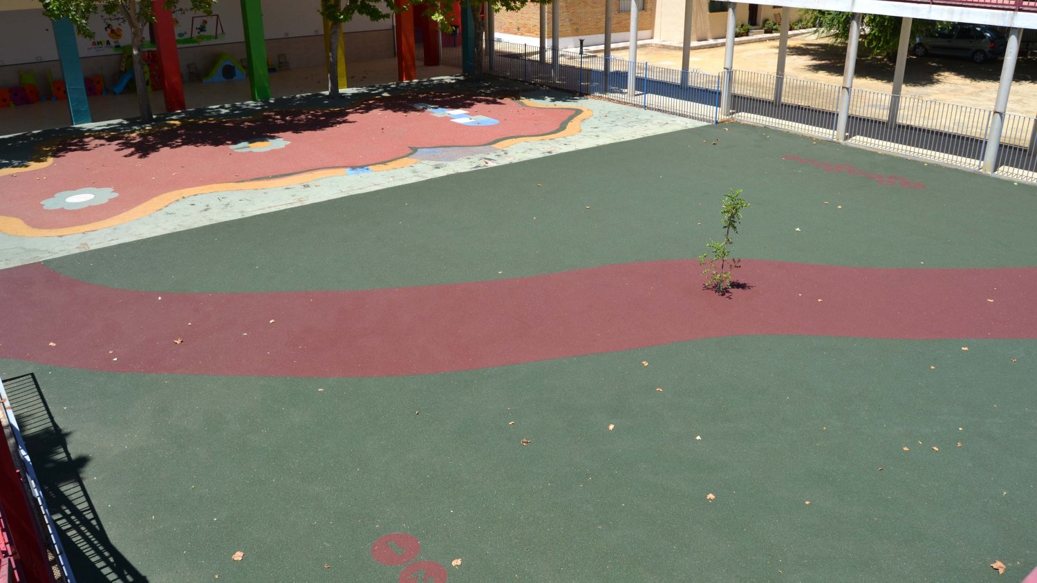 Campanillas finaliza la ampliación de la zona de ocio infantil del colegio Manzano Jiménez