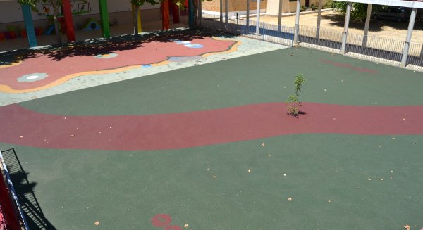 Campanillas finaliza la ampliación de la zona de ocio infantil del colegio Manzano Jiménez