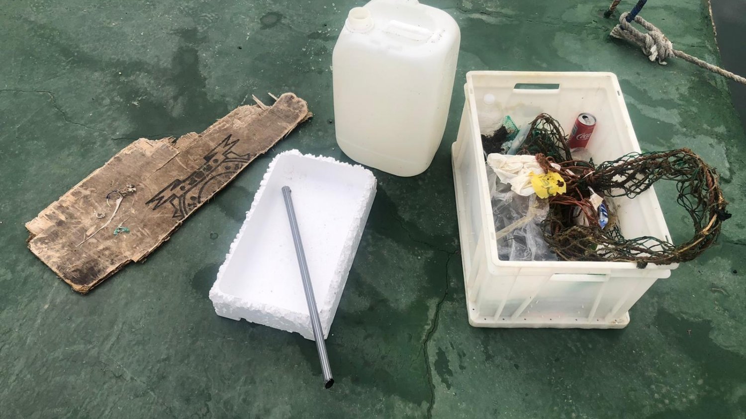 El servicio de limpieza de Rincón de la Victoria recoge 800 kilos de residuos de las playas en el verano